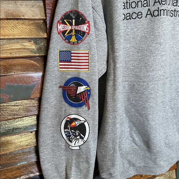 Aldrin Family Foundation NASA Gray Hoodie size large great for space fan - Picture 2 of 4